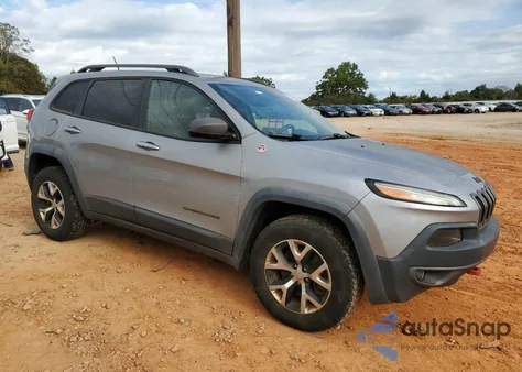 2014 Jeep Cherokee Trailhawk z USA, uszkodzony, nr VIN 1C4PJMBS3EW212364